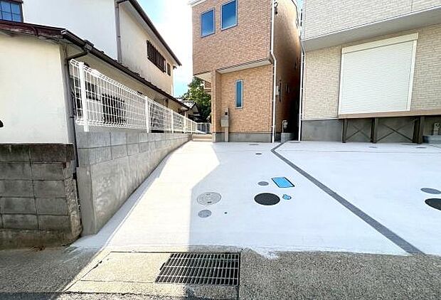 《駐車場》　■駐車場1台可能（車種による）