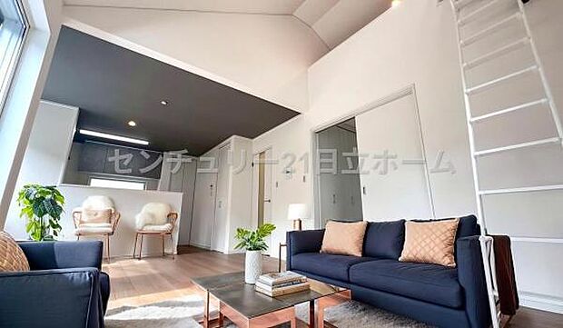 《リビングダイニング》　■本画像は家具の配置をCGで作成しており、実際に現地に家具は置かれておりません。また、価格に家具は含まれておりません。