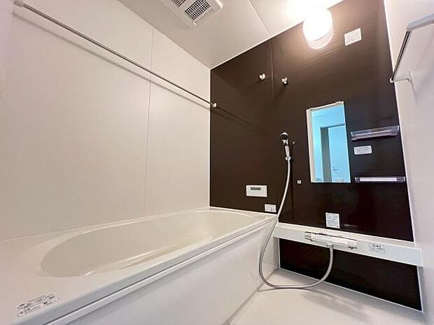 《浴室》　■ゆったりくつろげる癒しのバスルーム。