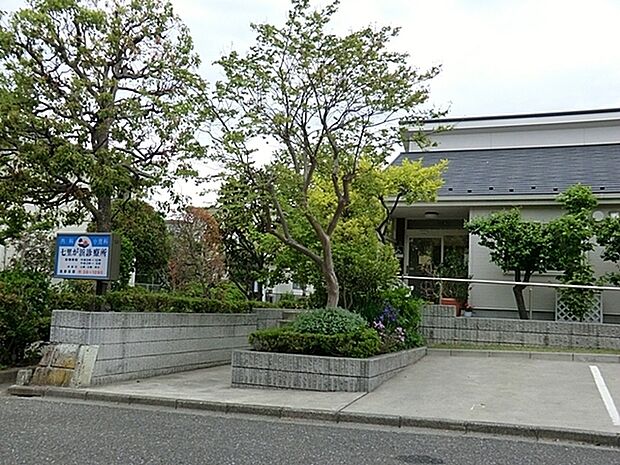 七里が浜診療所まで382m、内科　診療時間　9時から11時30分、15時から17時30分　休診日　水曜・木曜・金曜午後、土曜、日祝日