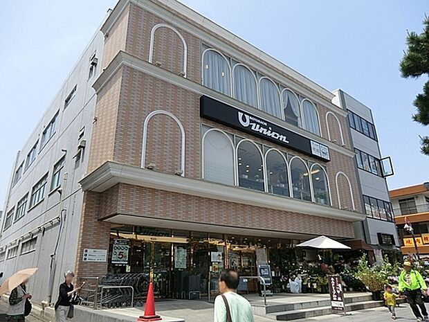 もとまちユニオン鎌倉店まで2607m、外国のお菓子、凝った食材、可愛いお土産などがあります