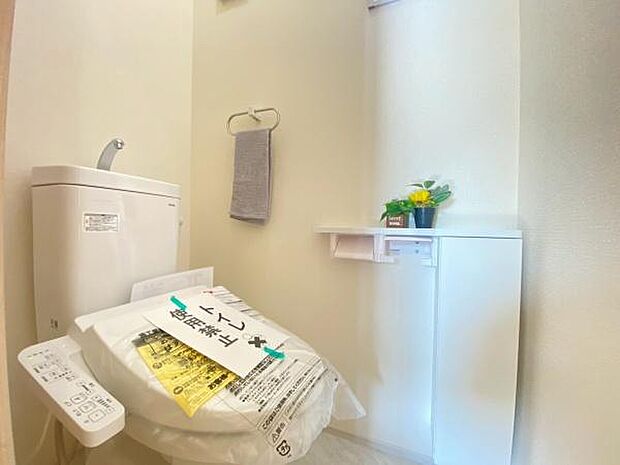 《トイレ》　■清潔感のある落ち着いたトイレ。