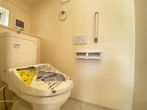 《トイレ》　■清潔感のある落ち着いたトイレ。