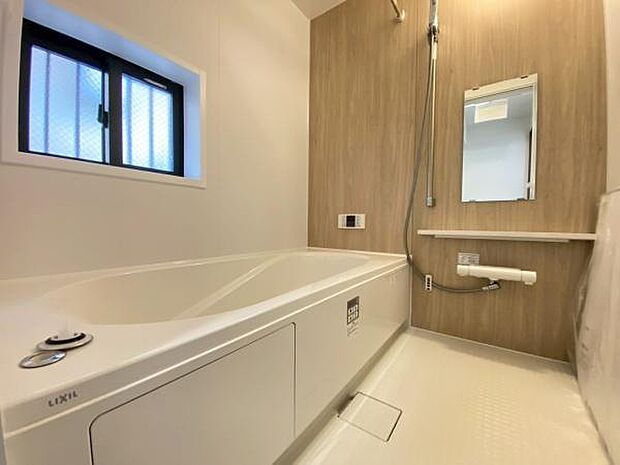 《浴室 》 ■バスルームは一日の疲れを癒す居心地の良い空間です。