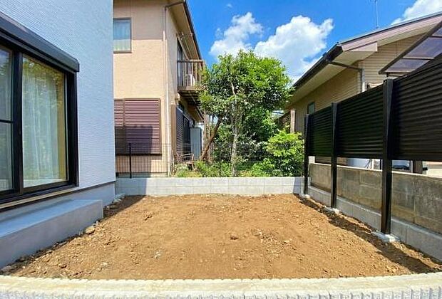 《庭》　■子供のころに夢見た「庭付きマイホーム」。その夢が現実となるかもしれませんね。人目を気にせず開放的に。お庭で家庭菜園などはいかがでしょうか。