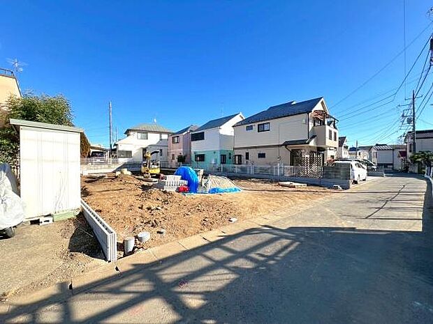 《外観》　■豊かな光が照らすこの場所は、たわいもない会話を楽しみ、ゆったりとした時間を過ごす場所。家族の日常が刻まれる大切な空間です。