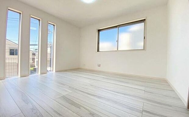 《洋室》 ■くつろぎの場としてだけでなく、趣味や仕事のパーソナルスペースとしても活躍する洋室。個の時間をたっぷり楽しめる快適空間です。