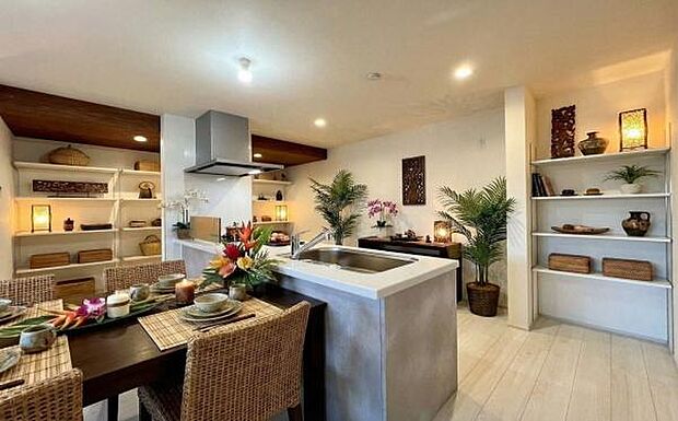 《ダイニングキッチン》 ■本画像の家具や小物はCGで作成しており、実際に現地に家具は置かれておりません。また、価格に家具は含まれておりません。