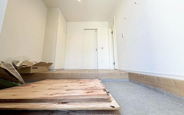 《玄関》　■我が家の顔である玄関。帰るのが楽しみになりますね。