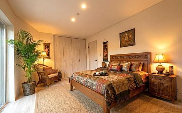 《寝室》 ■個の時間をたっぷり楽しめる快適空間です。本画像は家具や小物の配置をCGで作成しており、実際に現地に家具は置かれておりません。また、価格に家具は含まれておりません。