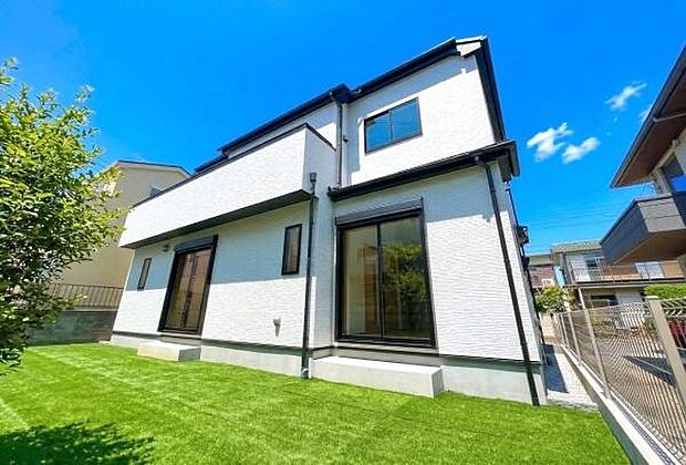 《庭》　■子供のころに夢見た「庭付きマイホーム」。その夢が現実となるかもしれませんね。人目を気にせず開放的に。お庭で家庭菜園などはいかがでしょうか。