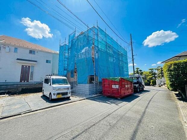 《外観》 ■家族みんなが落ち着ける場所。明るい空間で心も暖か、朝から爽やかな気分。家にいることが心と体に優しい暖かな暮らし。