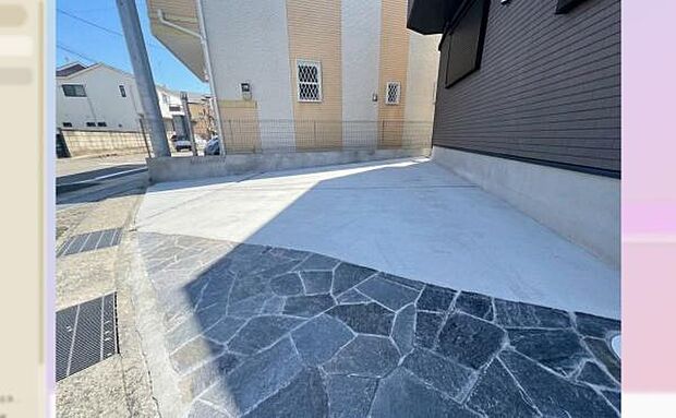 《駐車場》 ■駐車場1台可能(車種による)