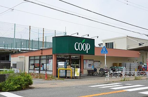 ユーコープ桜山店まで581m