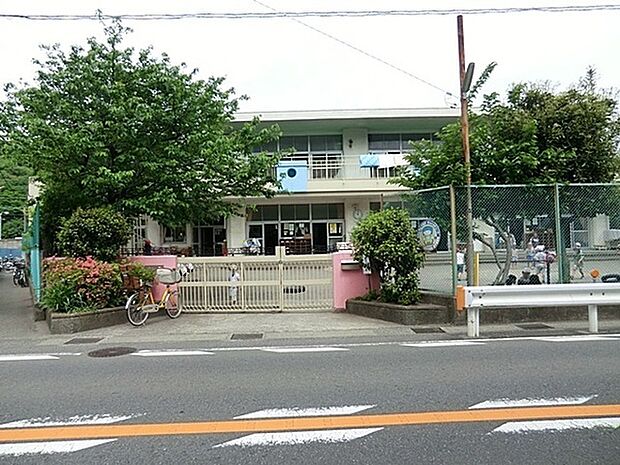 湘南保育園まで430m、 保育内容は、外遊びに力を入れており、毎日元気に過ごしています。 校舎内は昔ながらの造り、光がたっぷり入って風通しが良い