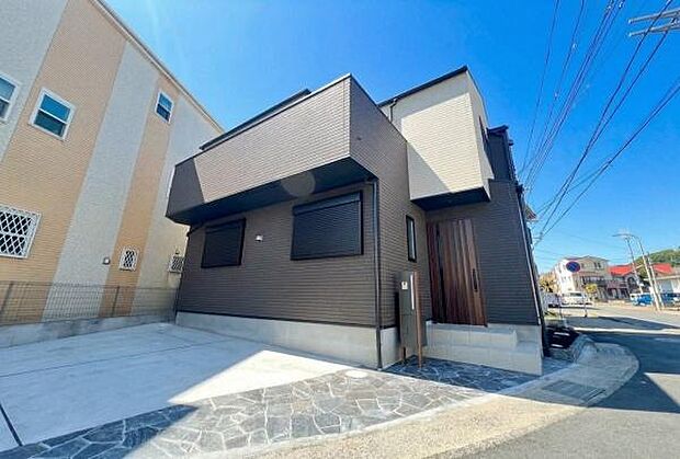 《外観》 ■家族みんなが落ち着ける場所。明るい空間で心も暖か、朝から爽やかな気分。寝る時も包みこまれるようにふんわりと。家にいることが心と体に優しい暖かな暮らし。