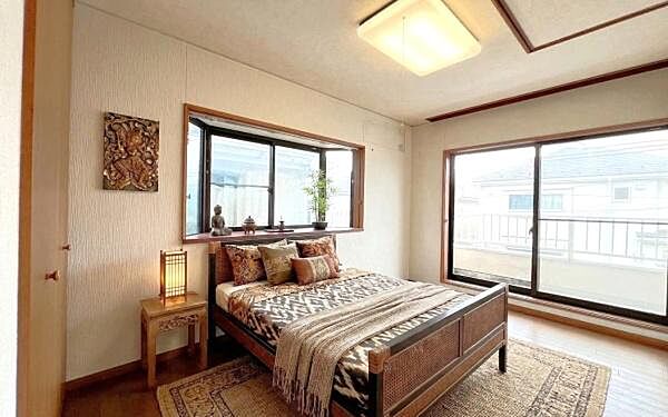 《寝室》　■個の時間をたっぷり楽しめる快適空間です。本画像は家具や小物の配置をCGで作成しており、実際に現地に家具は置かれておりません。また、価格に家具は含まれておりません。