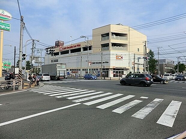オーケー 長津田店まで769m、JR長津駅南口より徒歩8分、国道246号沿いにあるスーパー。