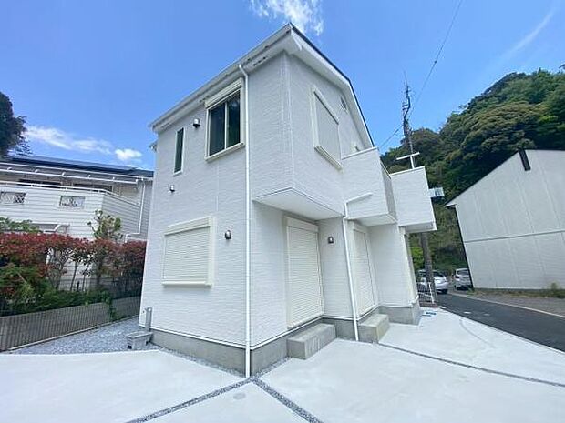 《外観》 ■家族みんなが落ち着ける場所。明るい空間で心も暖か、朝から爽やかな気分。寝る時も包みこまれるようにふんわりと。家にいることが心と体に優しい暖かな暮らし。