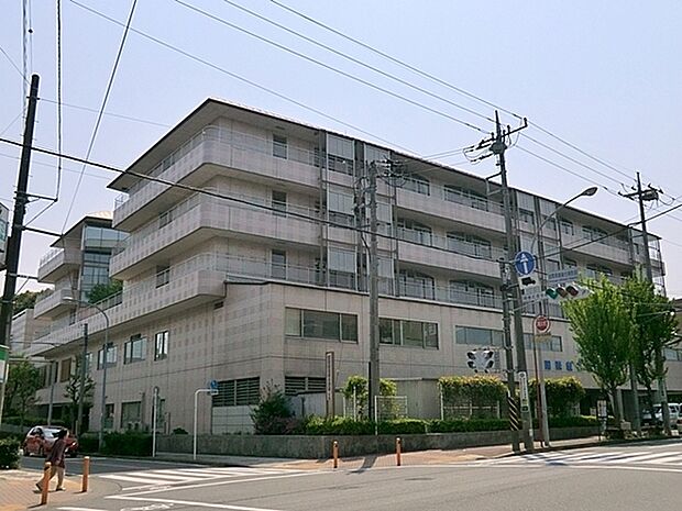 社会福祉法人親善福祉協会国際親善総合病院まで1255m、救急医療や地域完結型のがん医療など急性期医療を中心に、地域住民の方々のご負託にお応えしております。