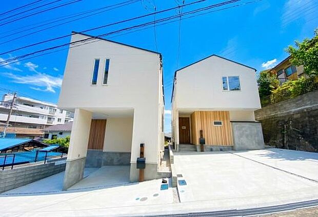 《外観》　■家族みんなが落ち着ける場所。明るい空間で心も暖か、朝から爽やかな気分。寝る時も包みこまれるようにふんわりと。家にいることが心と体に優しい暖かな暮らし。
