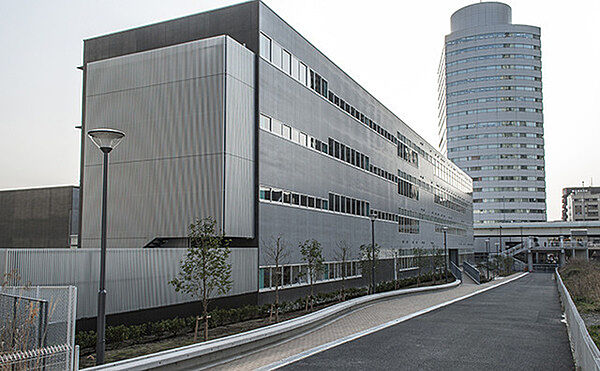 横浜市立みなとみらい本町小学校まで928m