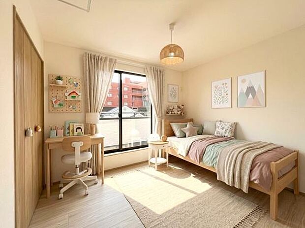 《子供部屋》 ■本画像は家具や小物の配置をCGで作成しており、実際に現地に家具や小物は置かれておりません。また、価格に家具や小物は含まれておりません。