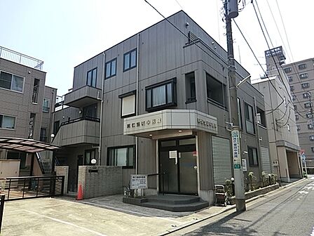 同仁堂田中医院まで752m、内科・消化器内科・眼科。地域に根差した親切な診療をモットーに、安心して受診していただけるクリニック。
