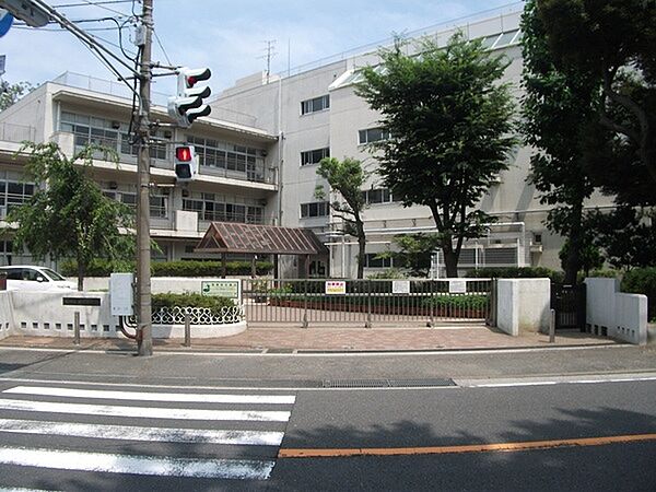 横浜市立北方小学校まで400m