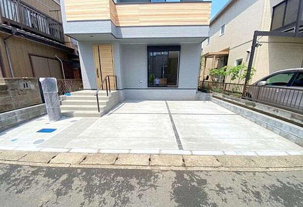 《駐車場》 ■駐車場1台可能(車種による)
