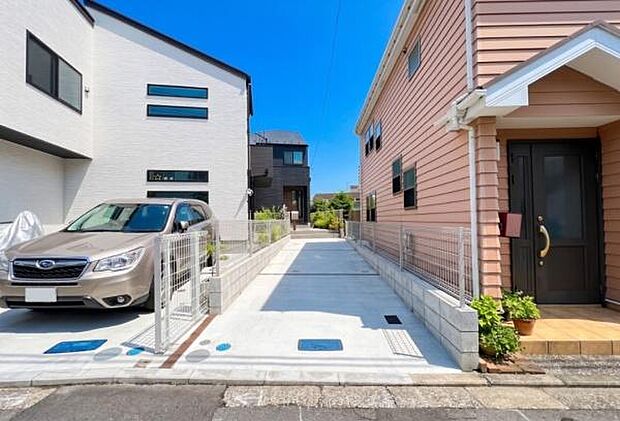 《駐車場》 ■駐車場2台可能。(車種による)