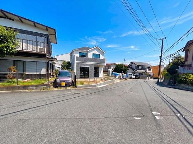 《現地》 さわやかな風が渡りたっぷり陽光がふりそそぐ立地。