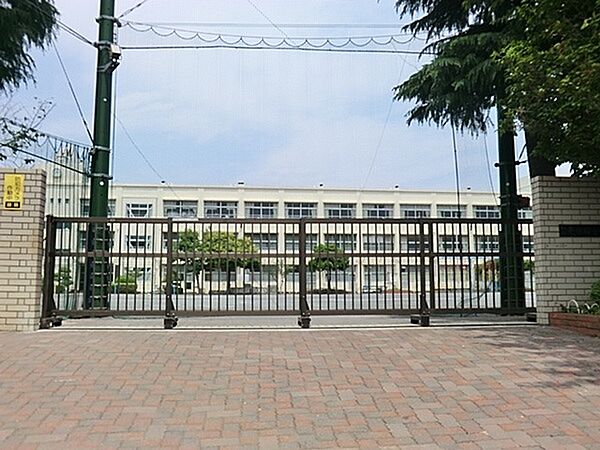 横浜市立東中田小学校まで589m、創立昭和43年4月　自らかがやく　ともにかがやく