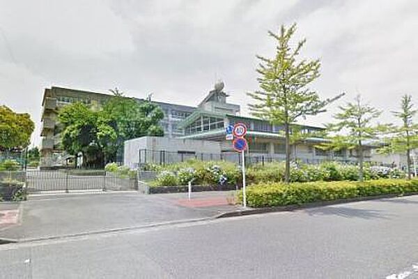 横浜市立並木中学校まで1202m