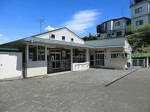 池辺保育園まで235m、緑豊かな自然の中にある保育園です。