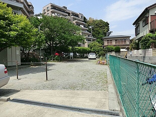岩瀬げんごろう公園まで1493m、鉄棒がある小さな公園です。
