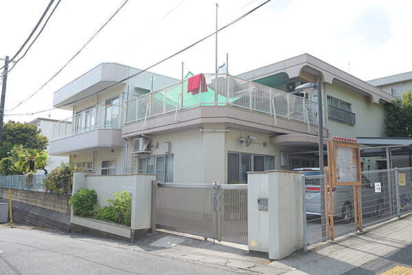 せみなーれ幼保園まで1028m、令和5年4月より、みやざき保育園からせみなーれ幼保園に園名が変わりました。四季の変化を感じる広い園庭があります。
