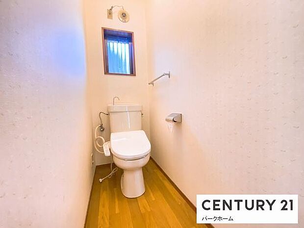【1階トイレ】ほっと落ち着くような空間で、ゆったりとお使い頂けます！