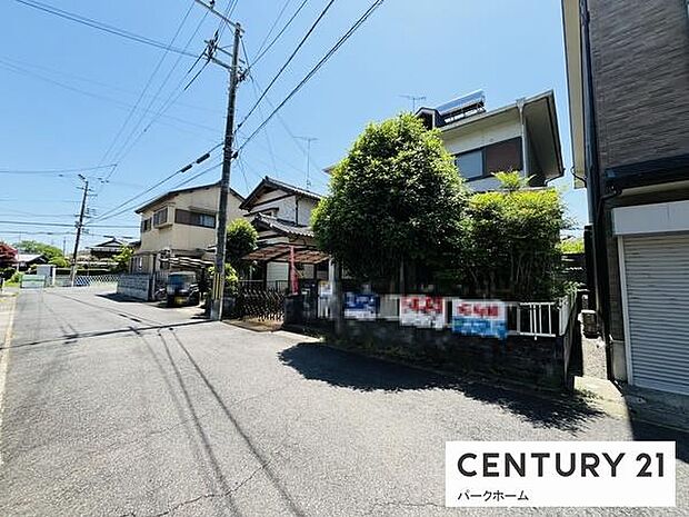 前面道路は6Mございます。