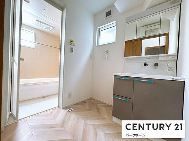 【洗面台】コンパクトな洗面台で身も心もリフレッシュ！