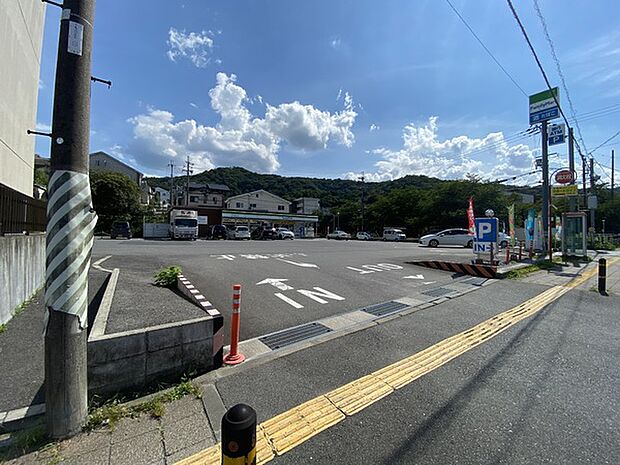 ファミリーマート大津朝日が丘店まで190m、24時間営業