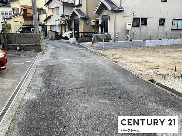 【前面道路】現地の前の道です！