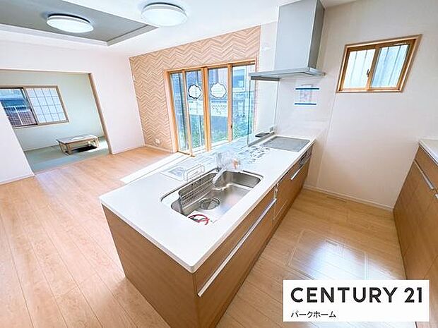 【キッチン】使い勝手と機能性を両立した快適キッチンです。