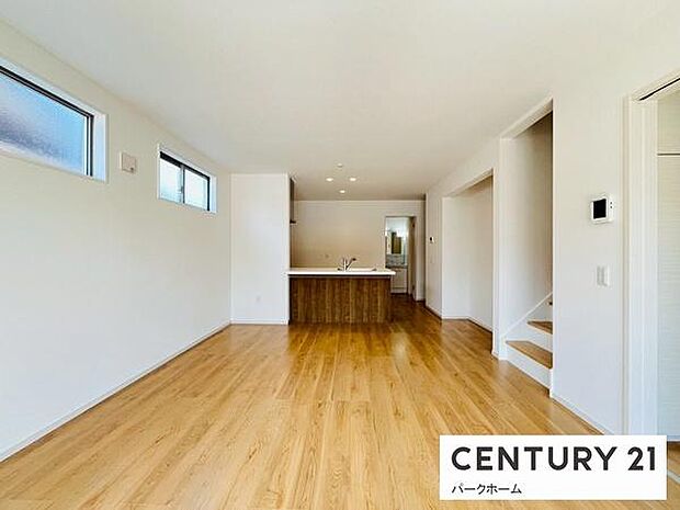 エレガントで落ち着きと重厚感のある雰囲気をイメージしたリビング