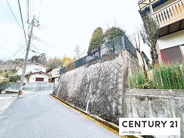 【外観】南東角地のため日当たり風通し良好です！