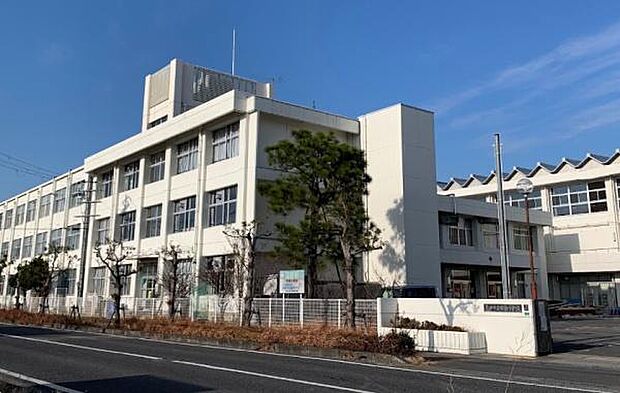 草津市立常盤小学校まで1816m