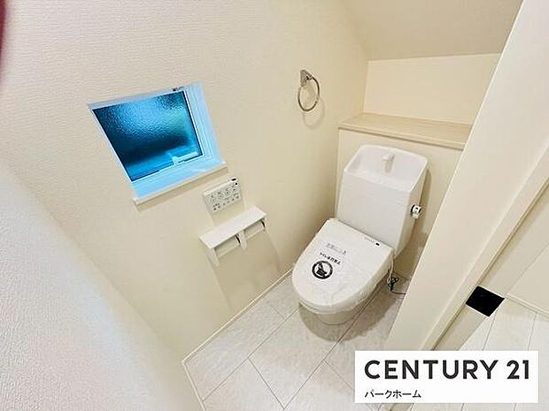 温水洗浄便座付きトイレ。