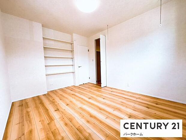 【1階洋室】2階7.2帖洋室。すっきり気持ちの良い洋室です!