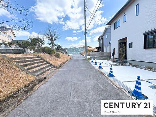 【前面道路】現地前面道路になります!