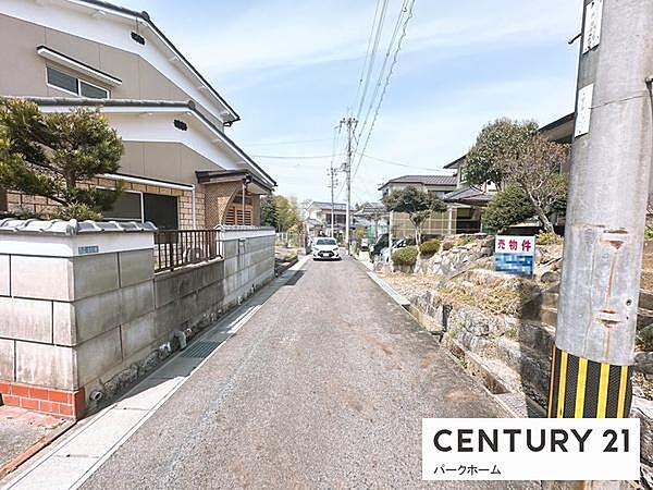 【前面道路】現地の前の道です！